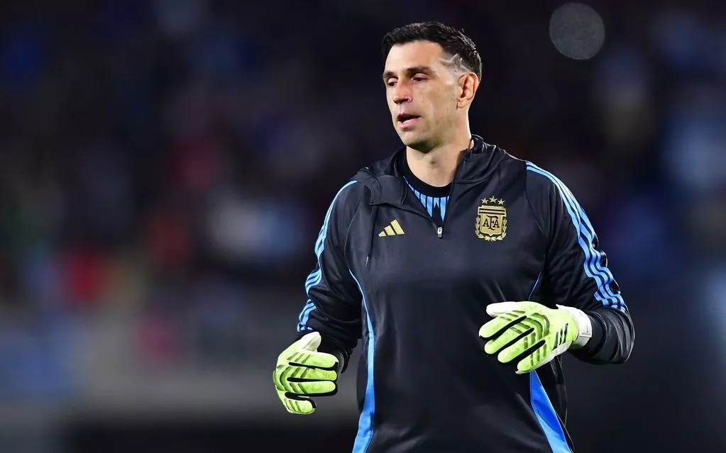 东体：申花像会学习却不会考试的优等生，背负过重的心理负担