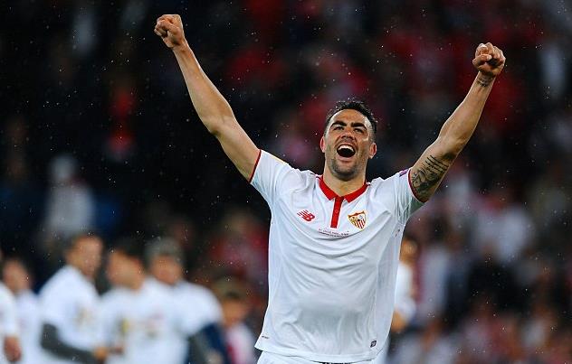 亚泰官方：对刘议阳实施“三停”；此前他被女友控诉出轨、裸聊